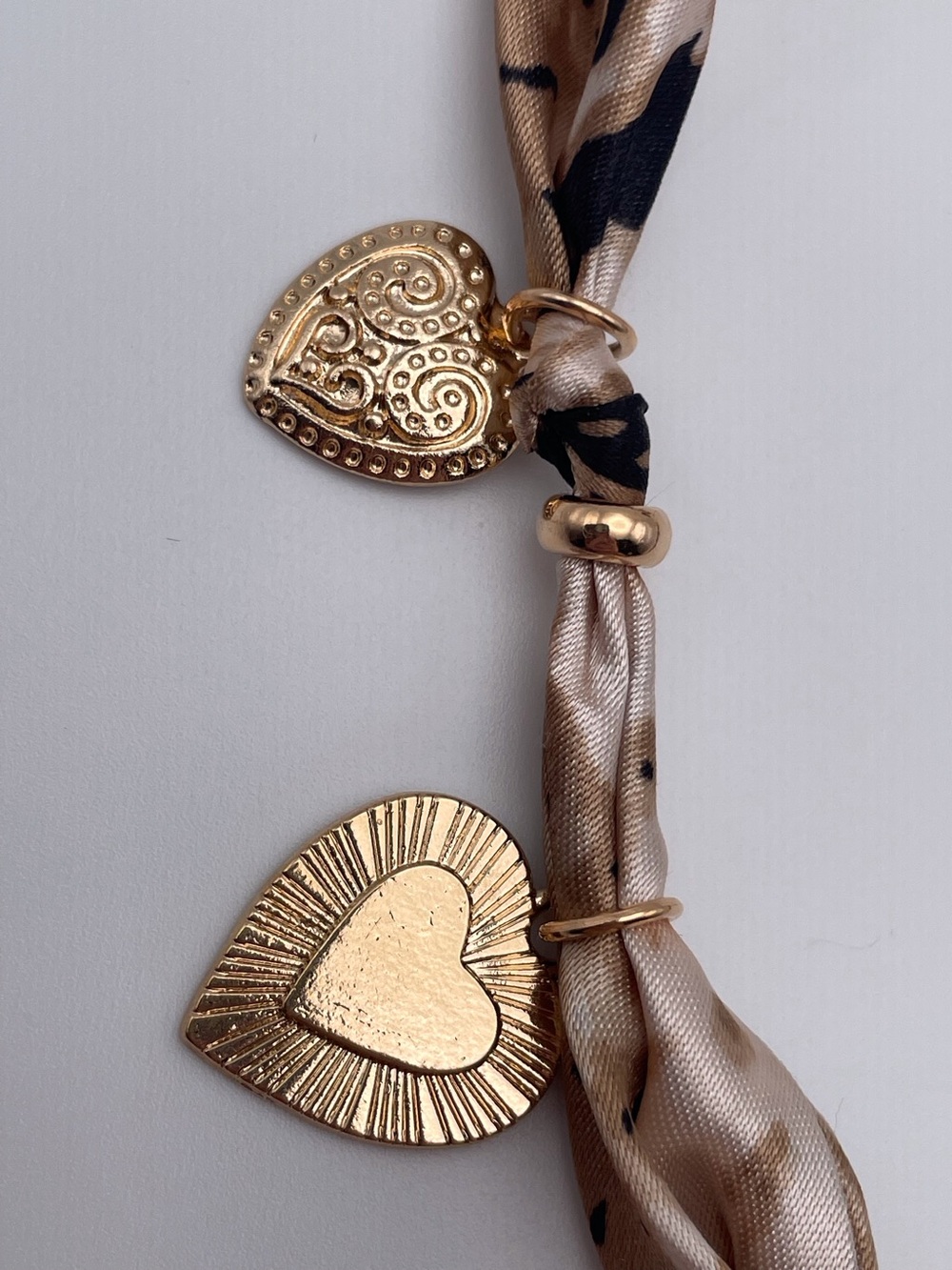 Gold Heart Pendant Scarf Necklace - Beige & Black - Picture 4 of 12
